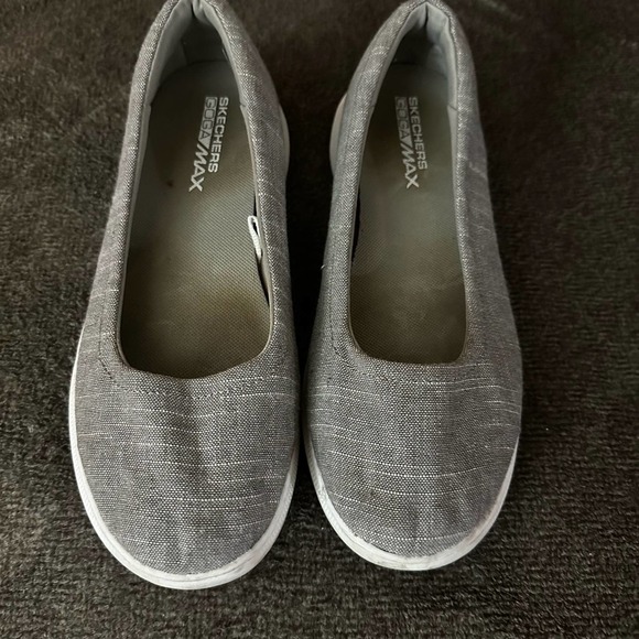 Sketchers GOGA MAX go step light slip on shoes - Picture 3 of 10